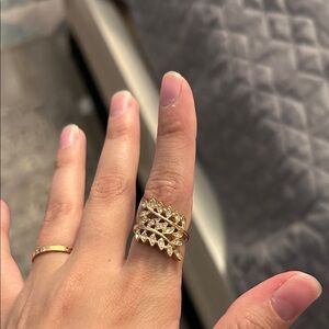Elegant vine wrap Women's Ring